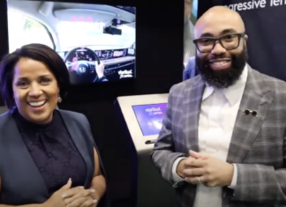 Dr. Darryl Glover learns more about the Varilux® XR series™ at Vision Expo East