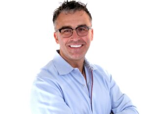 Leading with Vision: Career Shifts and Leadership Growth in Eye Care Alessandro Baronti, Eye Care Leader