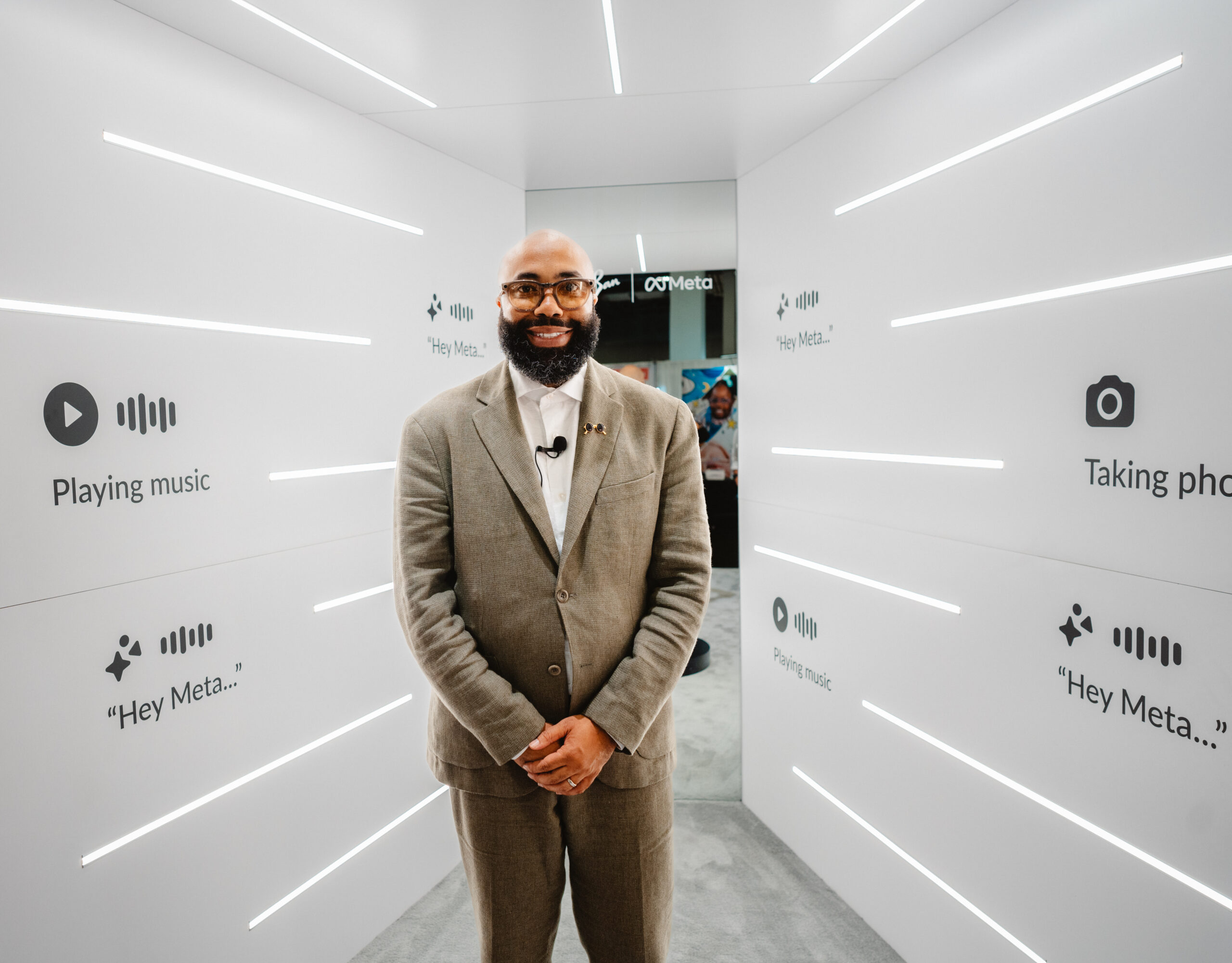 Ray-Ban Meta: Transforming Eyewear with Smart Technology Dr. Darryl Glover Ray-Ban Meta Smart Glasses